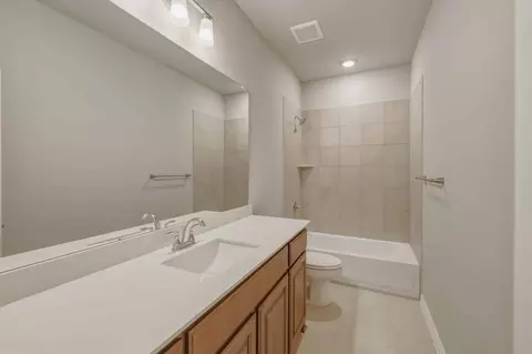 Bath - 1209 Colca Dr, Springtown, TX 76082 photo 1 of 2
