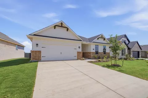 Exterior - 1209 Colca Dr, Springtown, TX 76082 photo 3 of 5