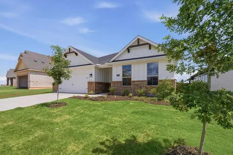 Exterior - 1209 Colca Dr, Springtown, TX 76082 photo 4 of 5