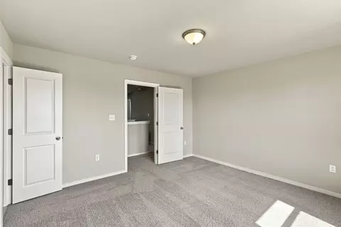 Bedroom - 13801 Ryan Range Ln, Elgin, TX 78621 photo 4 of 13