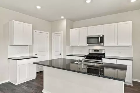 Kitchen - 13801 Ryan Range Ln, Elgin, TX 78621 photo 3 of 7