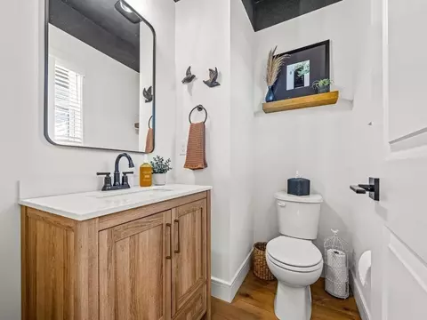 Bath - 306 S Ridge Ave, Middletown, DE 19709 photo 1 of 7