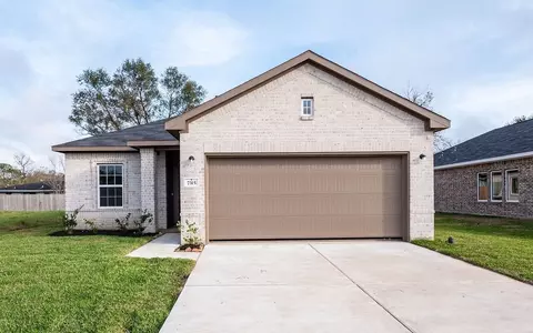 Exterior - 5202 Arwen Cavern, Von Ormy, TX 78073 photo 5 of 12
