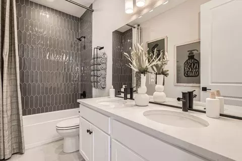 Bath - 7330 White River St, Frederick, CO 80530 photo 6 of 10