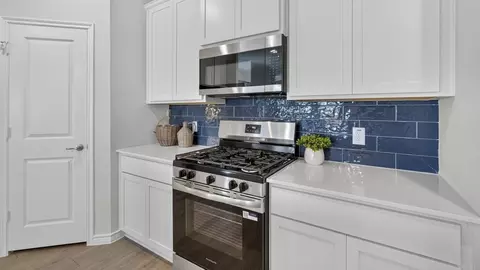 Kitchen - 1922 Calmshade Dr, Celina, TX 75009 photo 6 of 13