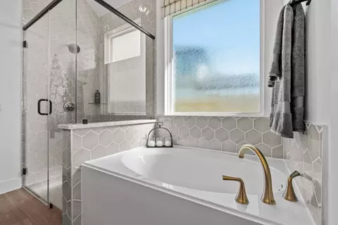 Bath - 507 Coen Cain Dr, Rosenberg, TX 77471 photo 6 of 6