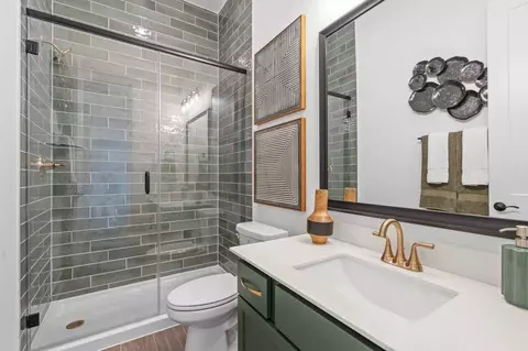 Bath - 507 Coen Cain Dr, Rosenberg, TX 77471 photo 2 of 6