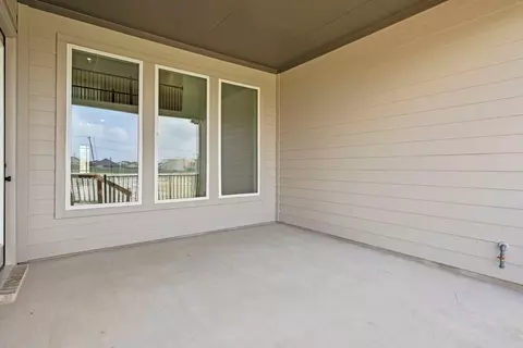 Exterior - 19501 Erna Dr, Pflugerville, TX 78660 photo 1 of 4