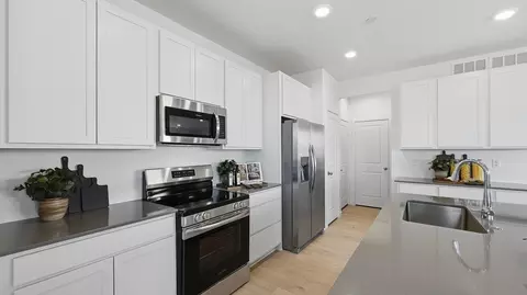 Kitchen - 6637 E 149th Ave, Thornton, CO 80602 photo 3 of 6