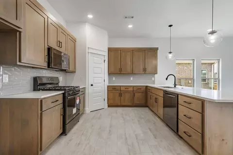 Kitchen - Theo Grey Ave, Duenweg, MO 64841 photo 2 of 10