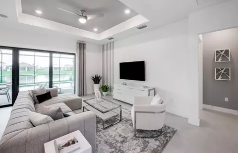 Living - 7634 Addison Ave, Bradenton, FL 34210 photo 2 of 4