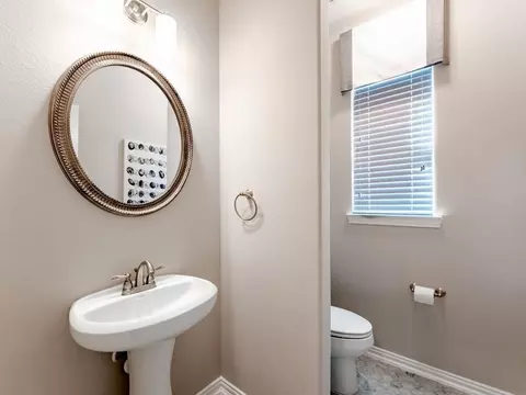 Bath - 3618 Compass Pointe Ct, Angleton, TX 77515 photo 4 of 18