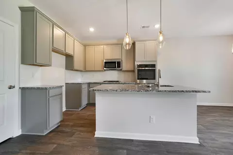 Kitchen - 115 Woodlands Dr, Jackson, GA 30233 photo 3 of 6