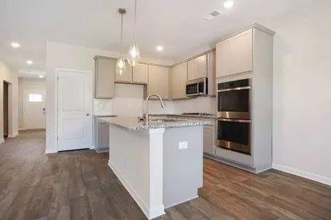 Kitchen - 115 Woodlands Dr, Jackson, GA 30233 photo 1 of 6