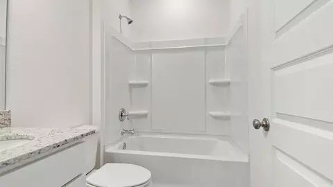 Bath - 20 Elderberry St, Freeport, FL 32439 photo 5 of 6