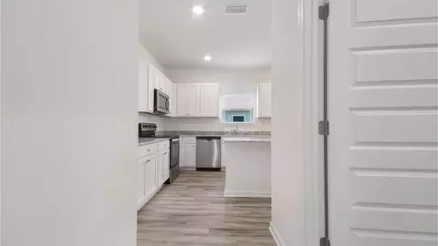 Entry Way - 20 Elderberry St, Freeport, FL 32439 photo 3 of 4