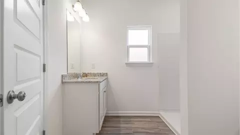 Bath - 20 Elderberry St, Freeport, FL 32439 photo 3 of 6
