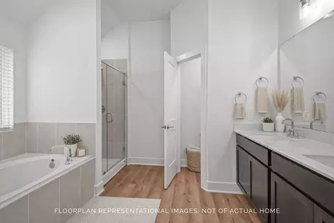 Bath - 958 Garden Path Dr, Willis, TX 77378 photo 3 of 3