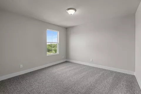 Bedroom - 7305 Walkers Loop, Live Oak, TX 78233 photo 4 of 4