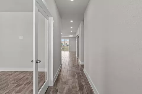 Entry Way - 7305 Walkers Loop, Live Oak, TX 78233 photo 2 of 2