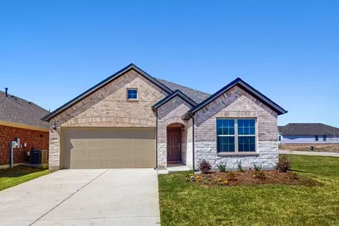 1048 Tarryhill Dr, Crowley, TX 76036