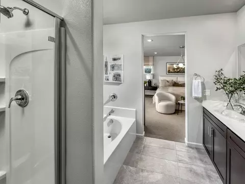 Bath - 1914 Guinness Ln, Manteca, CA 95337 photo 2 of 5