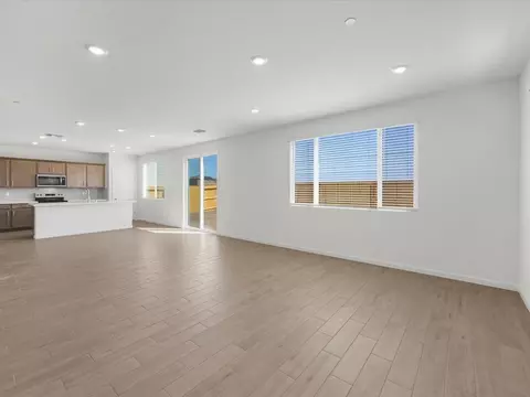 Living - 1914 Guinness Ln, Manteca, CA 95337 photo 5 of 6