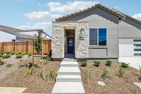 1047 Riverbend Dr, Brentwood, CA 94513