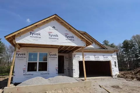 1752 Goldfinch Ln, Milford, OH 45150