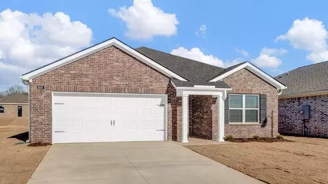 Exterior - 75 Pine St, Byhalia, MS 38611 photo 2 of 9