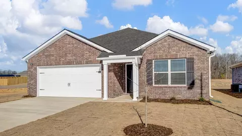 Exterior - 75 Pine St, Byhalia, MS 38611 photo 3 of 9