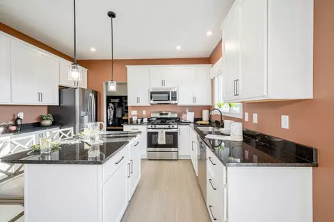 Kitchen - 8295 Busey Rd, Pickerington, OH 43147 photo 4 of 7
