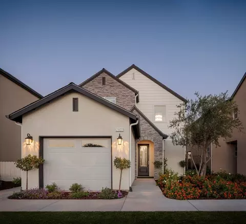 Exterior - 2865 Ruby Port St, Tulare, CA 93274 photo 3 of 8