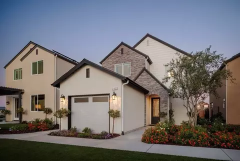 Exterior - 2865 Ruby Port St, Tulare, CA 93274 photo 2 of 8
