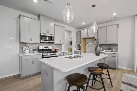 Kitchen - 500 Silver Birch Ct, Shelby, NC 28152 photo 5 of 12