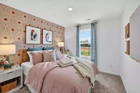 Bedroom - 500 Silver Birch Ct, Shelby, NC 28152 photo 8 of 11