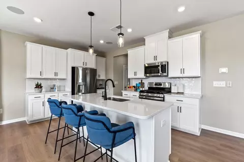 Kitchen - 500 Silver Birch Ct, Shelby, NC 28152 photo 9 of 12