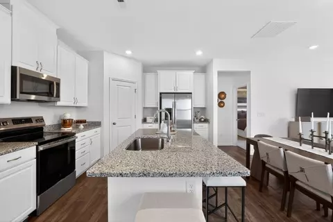 Kitchen - 500 Silver Birch Ct, Shelby, NC 28152 photo 8 of 12