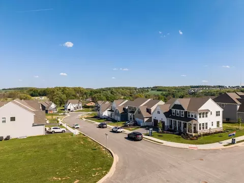 View/Area - 312 Boxwood Dr, Windsor, PA 17366 photo 11 of 12