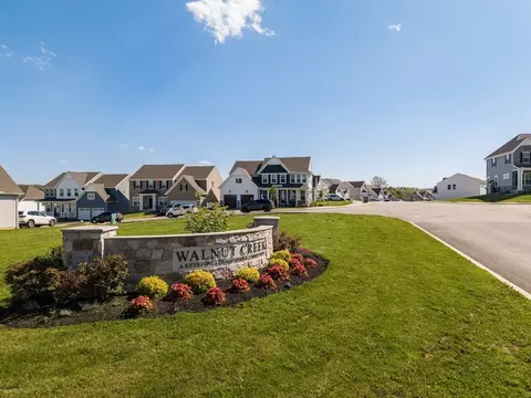 View/Area - 312 Boxwood Dr, Windsor, PA 17366 photo 10 of 12