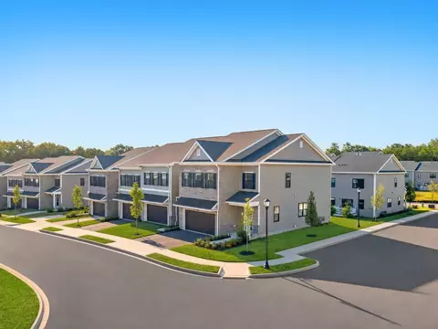 10 Pimlico Pl, Oakland, NJ 07436