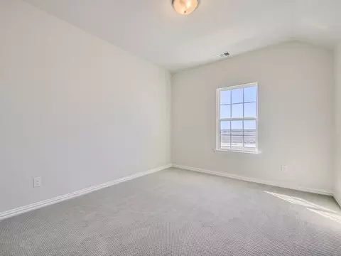 Bedroom - 1422 Fieldstone Dr, Midlothian, TX 76065 photo 8 of 11