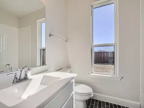 Bath - 1422 Fieldstone Dr, Midlothian, TX 76065 photo 8 of 9