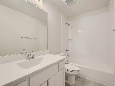 Bath - 1422 Fieldstone Dr, Midlothian, TX 76065 photo 9 of 9