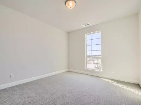 Bedroom - 1422 Fieldstone Dr, Midlothian, TX 76065 photo 7 of 11