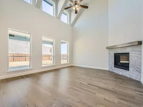 Living - 1422 Fieldstone Dr, Midlothian, TX 76065 photo 7 of 7