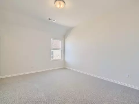 Bedroom - 1422 Fieldstone Dr, Midlothian, TX 76065 photo 9 of 11