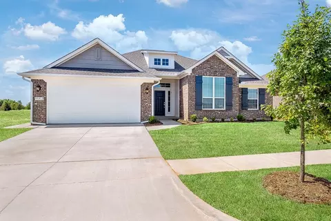Exterior - 16140 Tall Grass Dr, Moore, OK 73170 photo 10 of 17