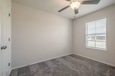 Bedroom - 16140 Tall Grass Dr, Moore, OK 73170 photo 4 of 6