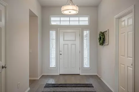 Entry Way - 16140 Tall Grass Dr, Moore, OK 73170 photo 2 of 2